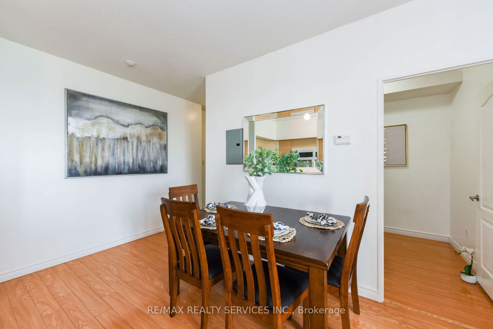 7405 Goreway Dr, unit 716 for sale