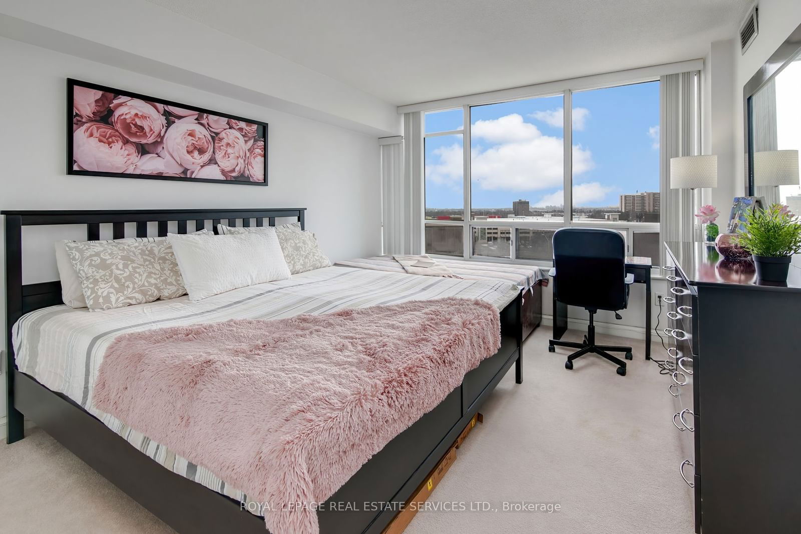 24 Hanover Rd, unit 708 for sale - image #10