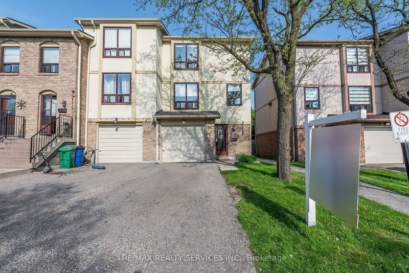 51 Guildford Cres, unit 51 for sale - image #1