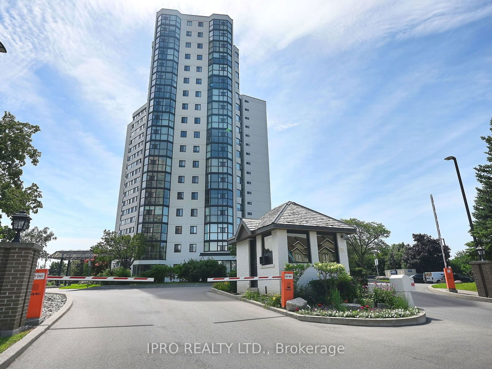 1360 Rathburn Rd E, unit 1507 for sale - image #1