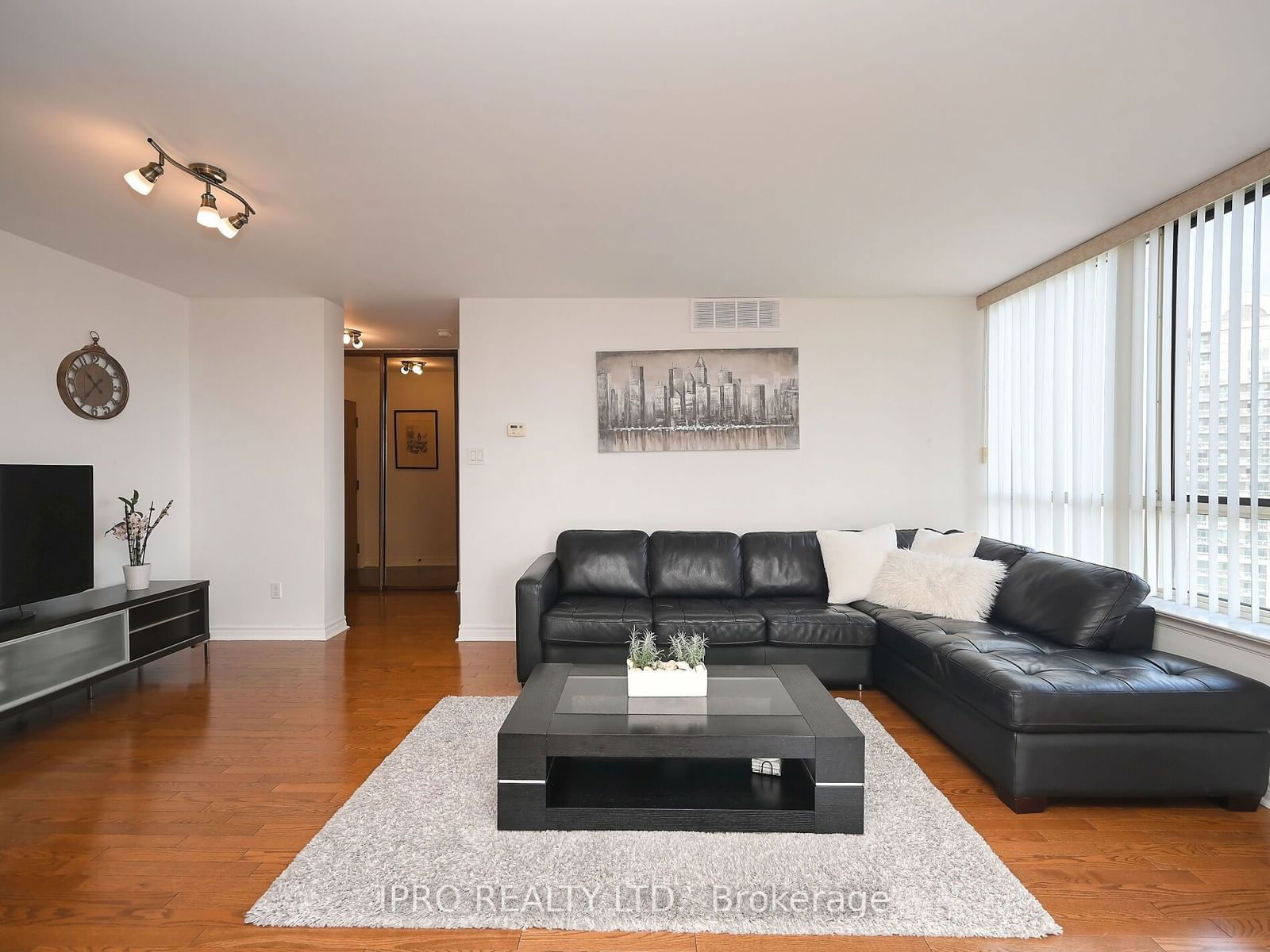 1360 Rathburn Rd E, unit 1507 for sale - image #11