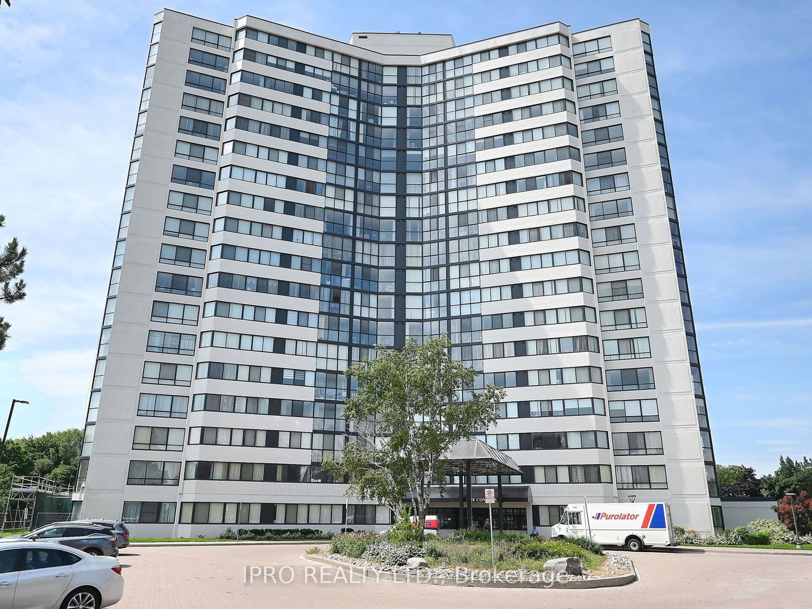 1360 Rathburn Rd E, unit 1507 for sale