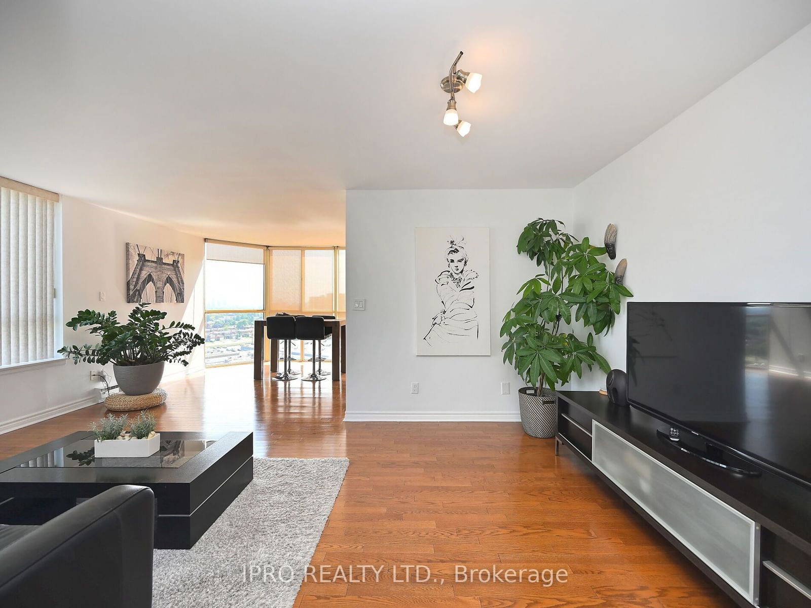 1360 Rathburn Rd E, unit 1507 for sale - image #8