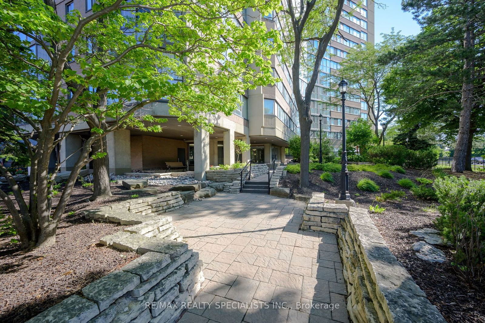 4235 Sherwoodtowne Blvd, unit 402 for sale