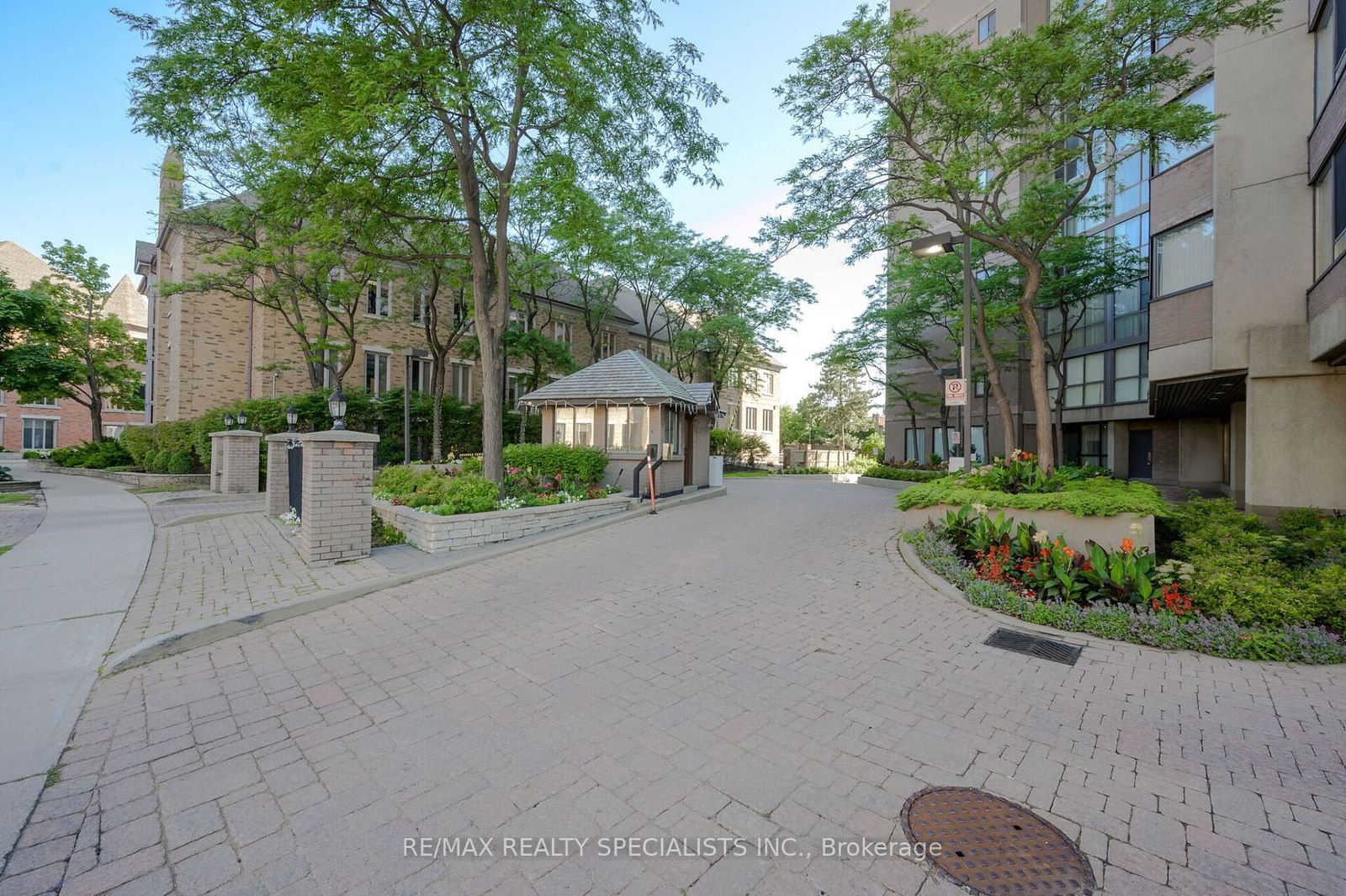 4235 Sherwoodtowne Blvd, unit 402 for sale - image #6