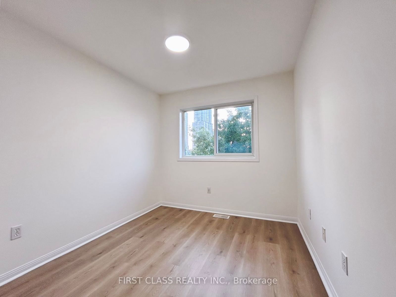 80 Acorn Pl, unit 50 for rent - image #13