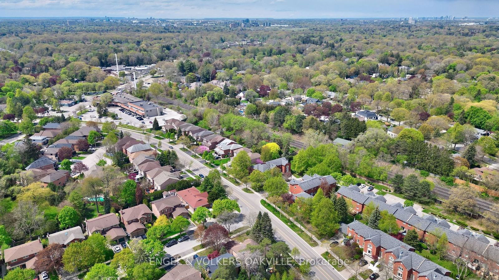 1100 Queen Street West Townhomes, Mississauga, Toronto