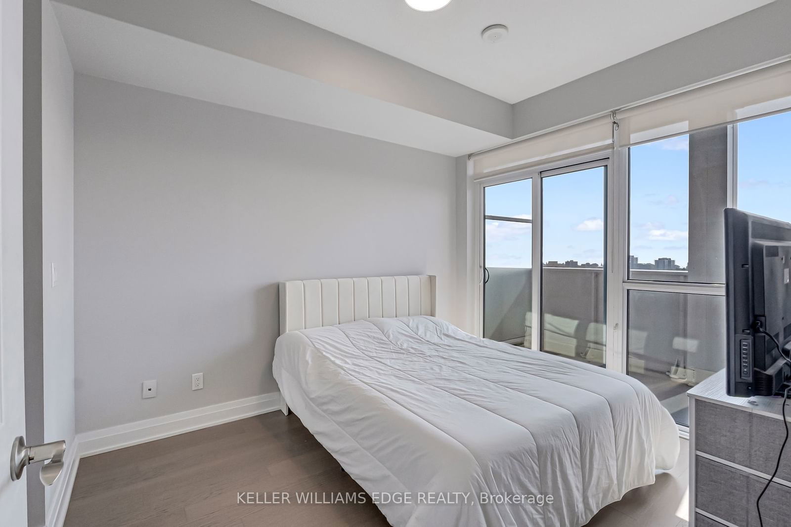 55 Speers Rd, unit 1106 for sale - image #24