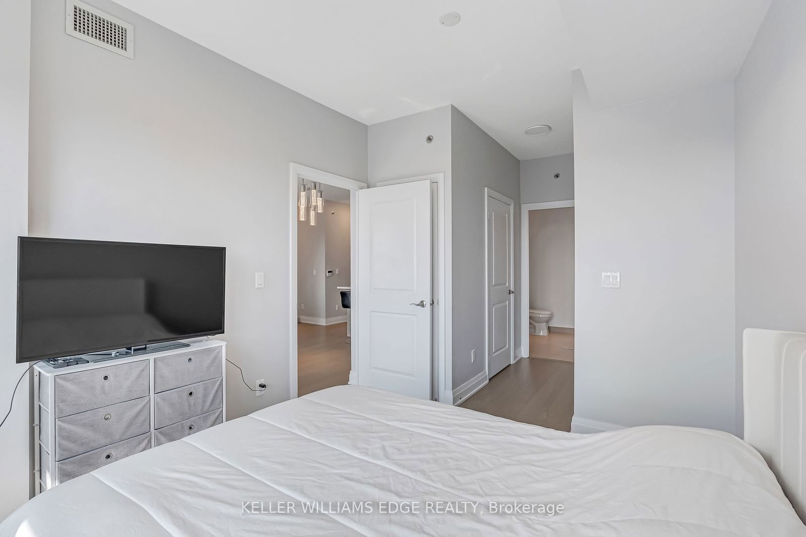 55 Speers Rd, unit 1106 for sale - image #28