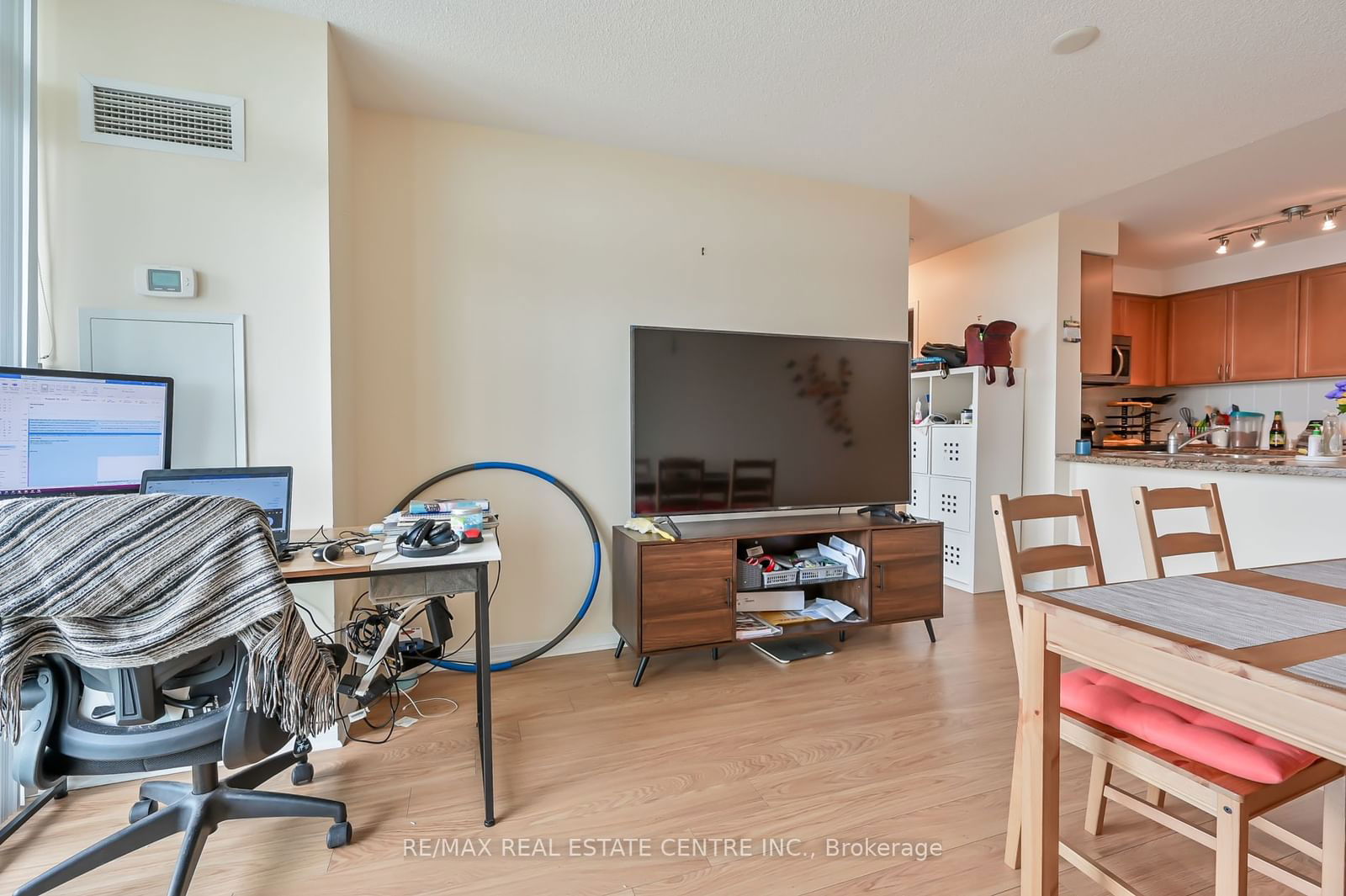 4900 Glen Erin Dr, unit 1611 for rent - image #15