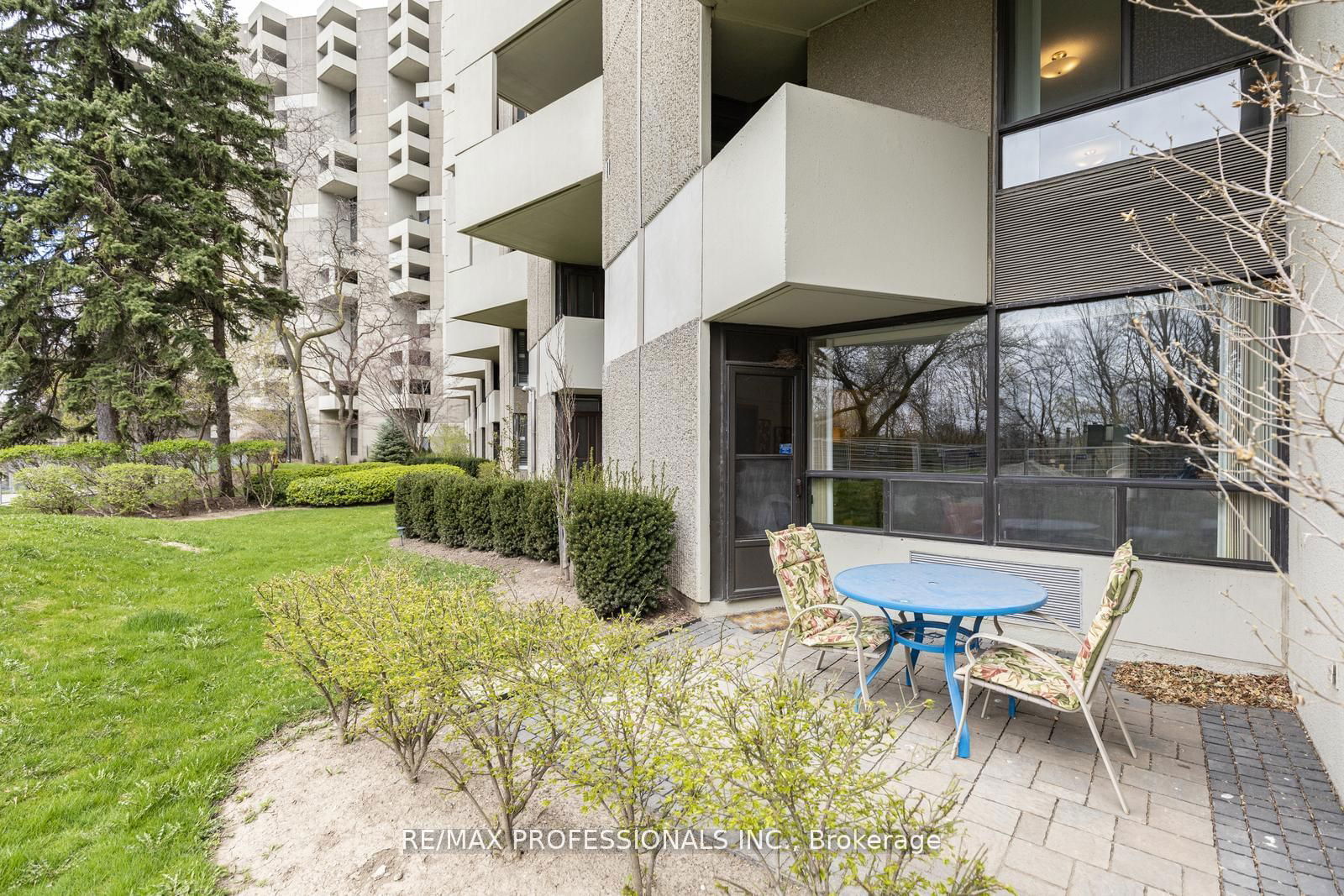 296 Mill Rd, unit G7 for sale - image #25