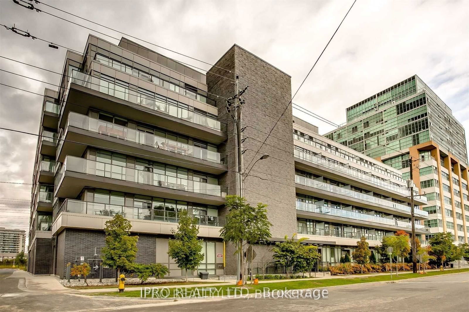 8 Fieldway Rd, unit 606 for rent - image #1