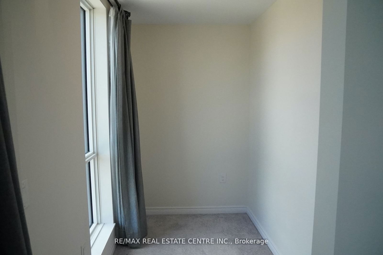 2388 Khalsa Gate, unit 305 for rent - image #14