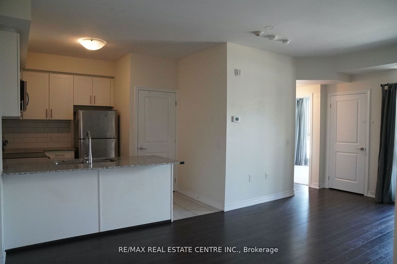 2388 Khalsa Gate, unit 305 for rent - image #6