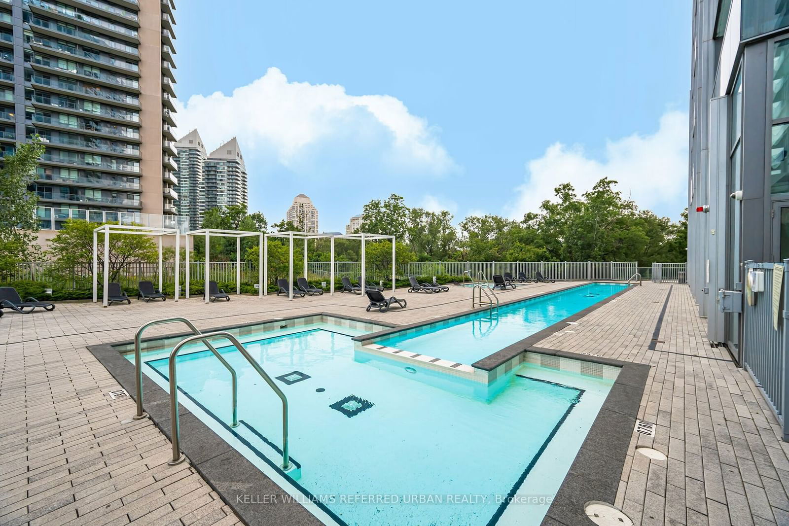 90 Park Lawn Rd, unit 1515 for sale - image #32