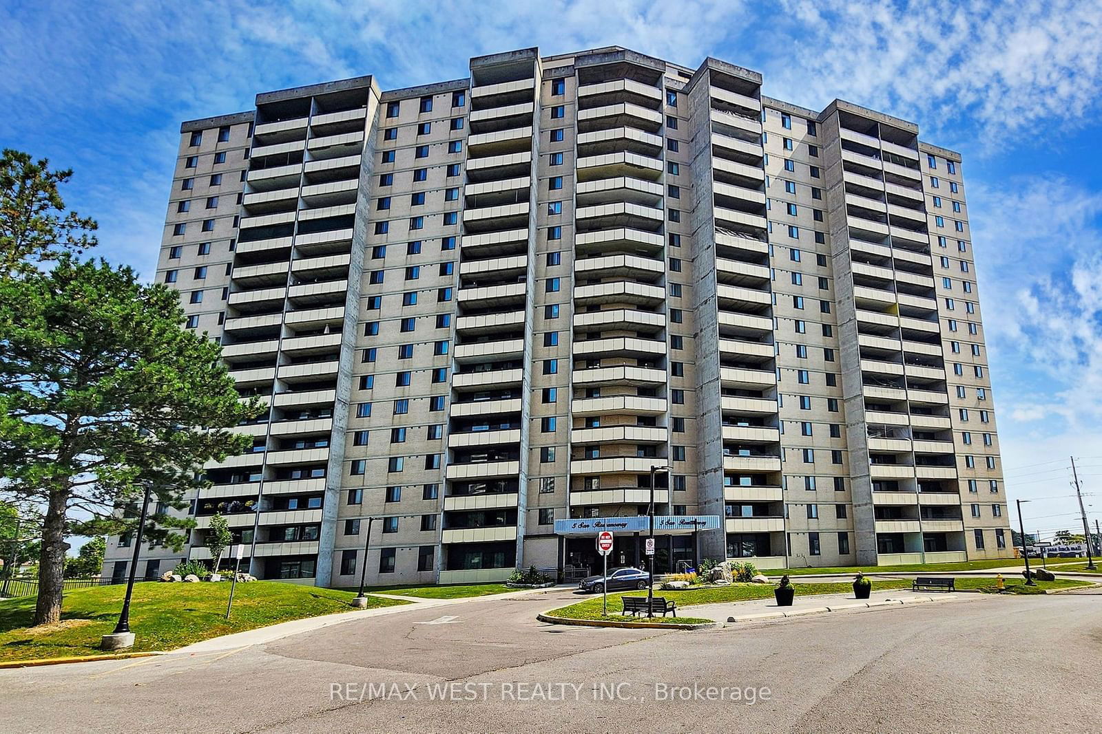 5 San Romano Way Condos, North York, Toronto