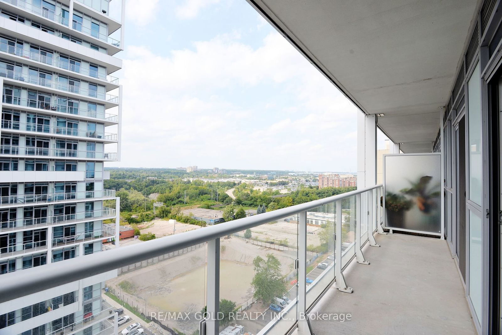 55 Speers Rd, unit 1413 for sale - image #16