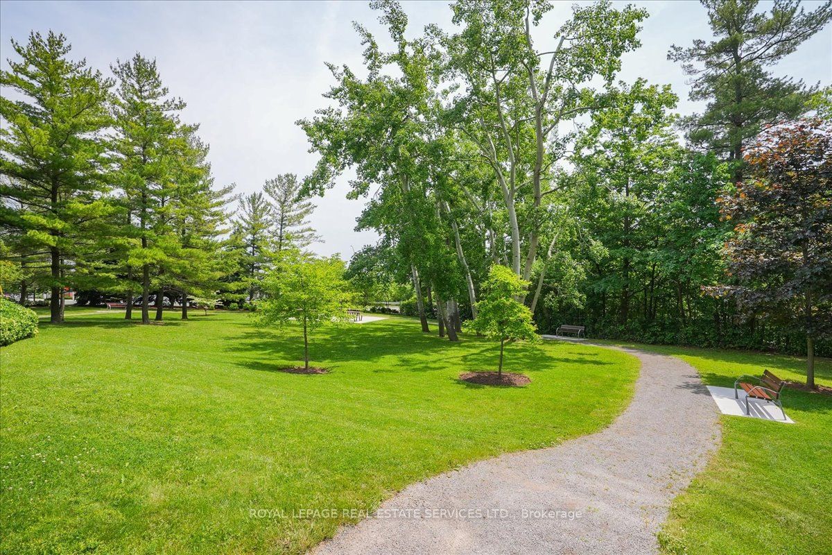 1230 Marlborough Crt, unit 702 for sale - image #31