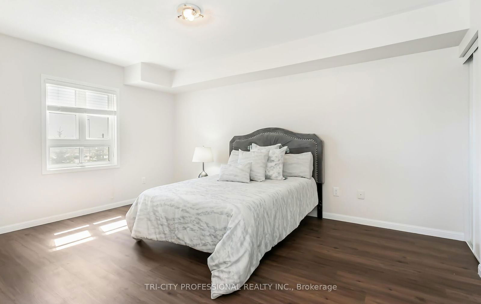 70 Baycliffe Cres, unit 204 for sale - image #26