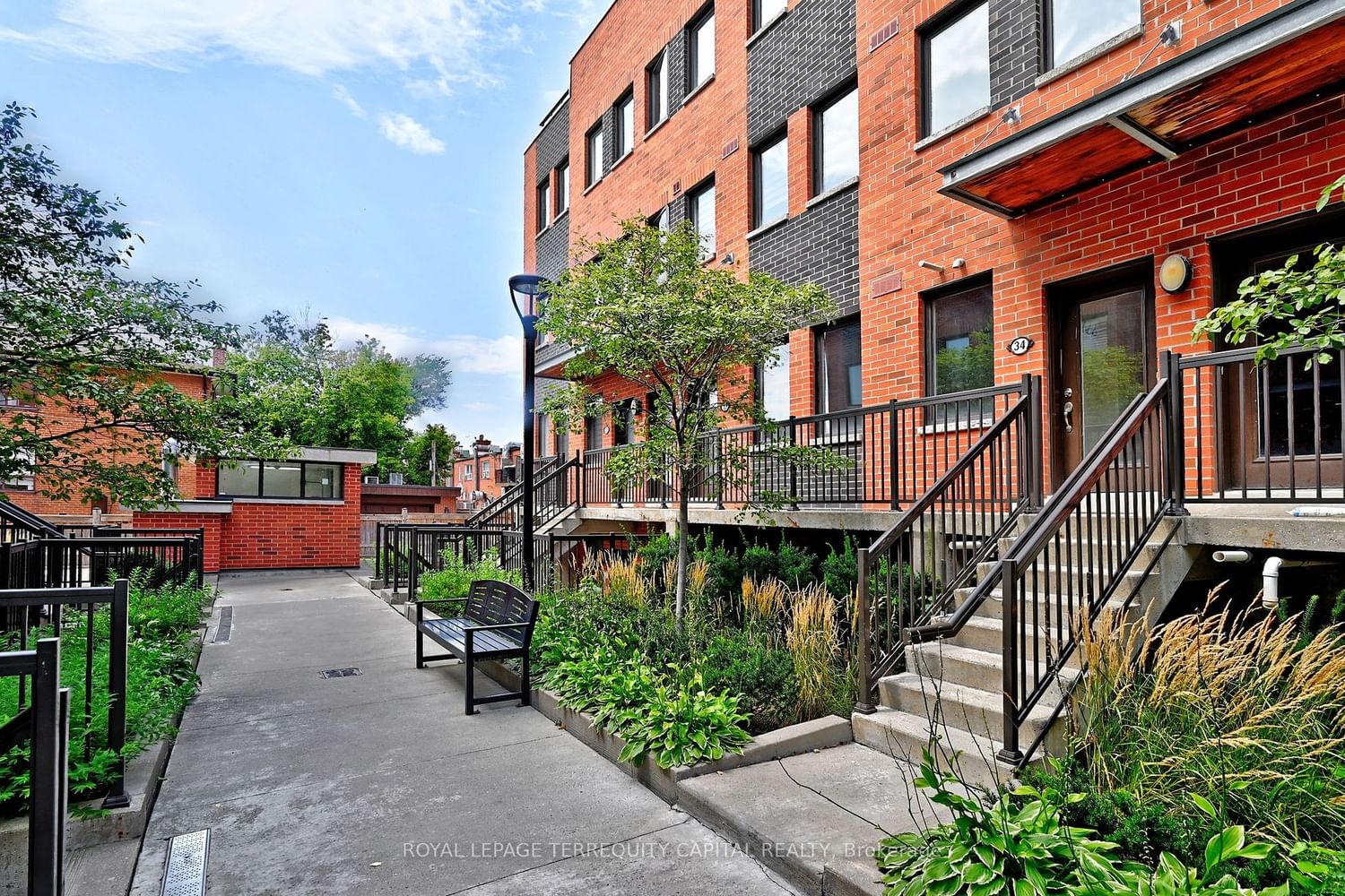 Winston Park Townhomes I, North York, Toronto