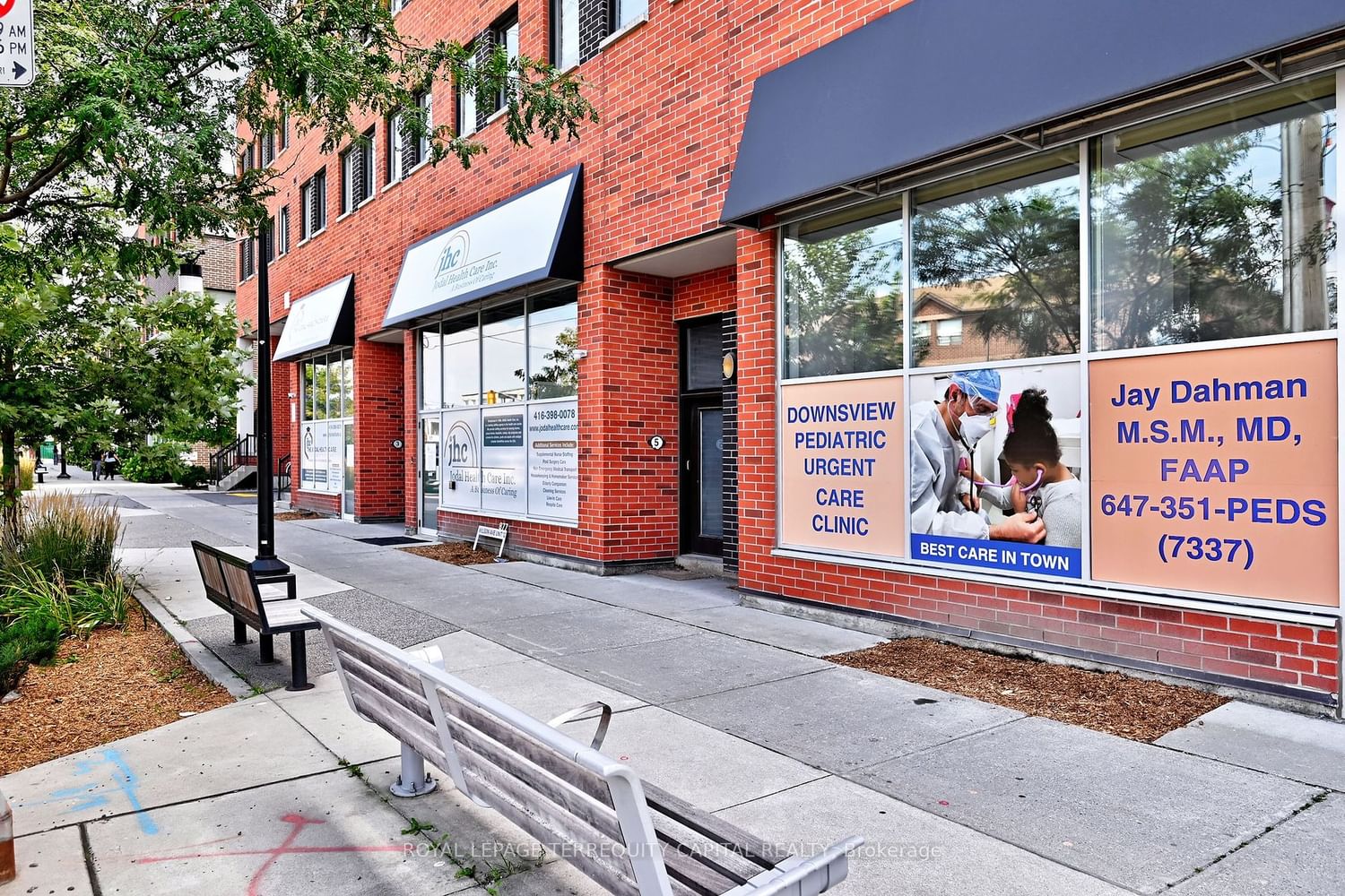 Winston Park Townhomes I, North York, Toronto