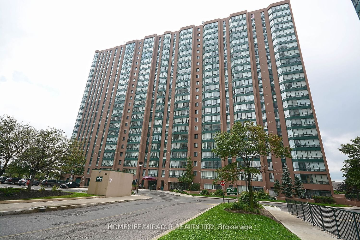 155 Hillcrest Ave, unit 307 for rent - image #1