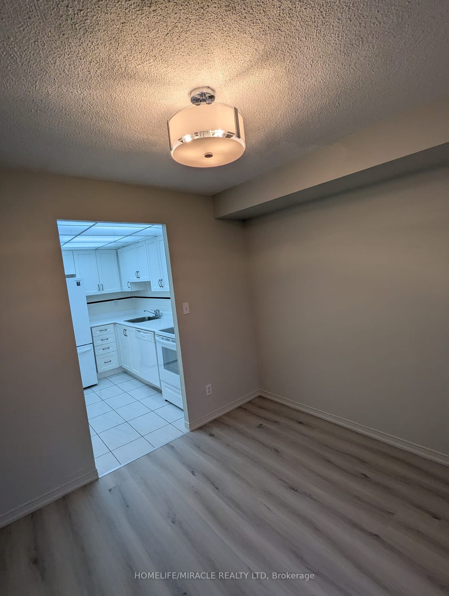 155 Hillcrest Ave, unit 307 for rent - image #11