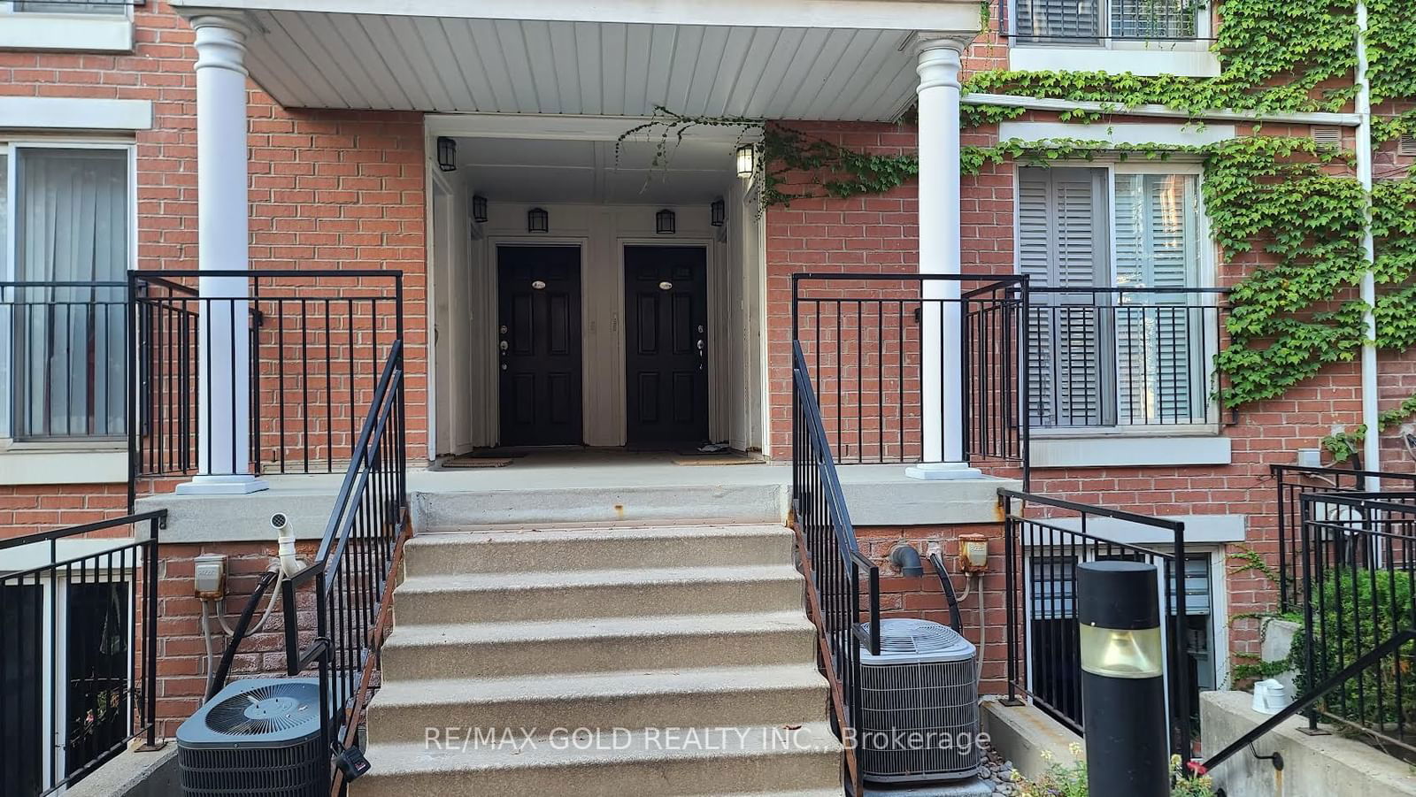 22 Laidlaw St, unit 1207 for rent