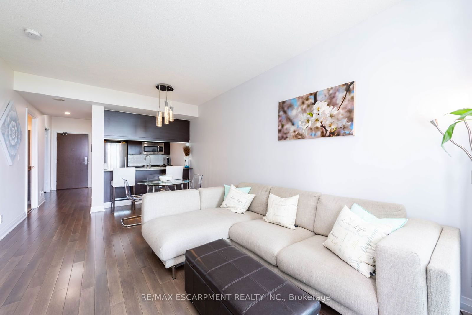 1055 Southdown Rd, unit 710 for sale - image #16