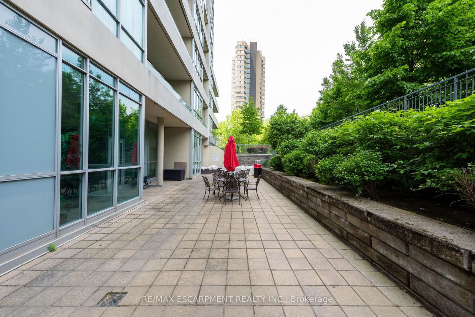 1055 Southdown Rd, unit 710 for sale - image #35