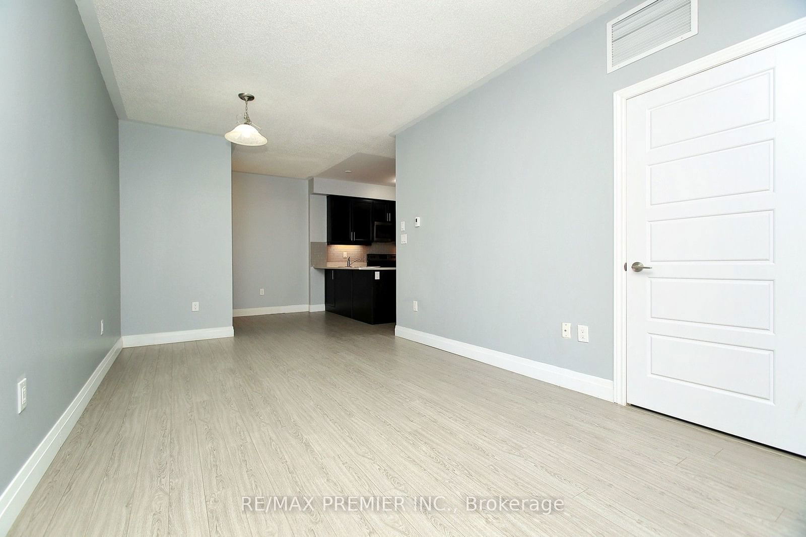 269 Georgian Dr, unit 211 for rent - image #16