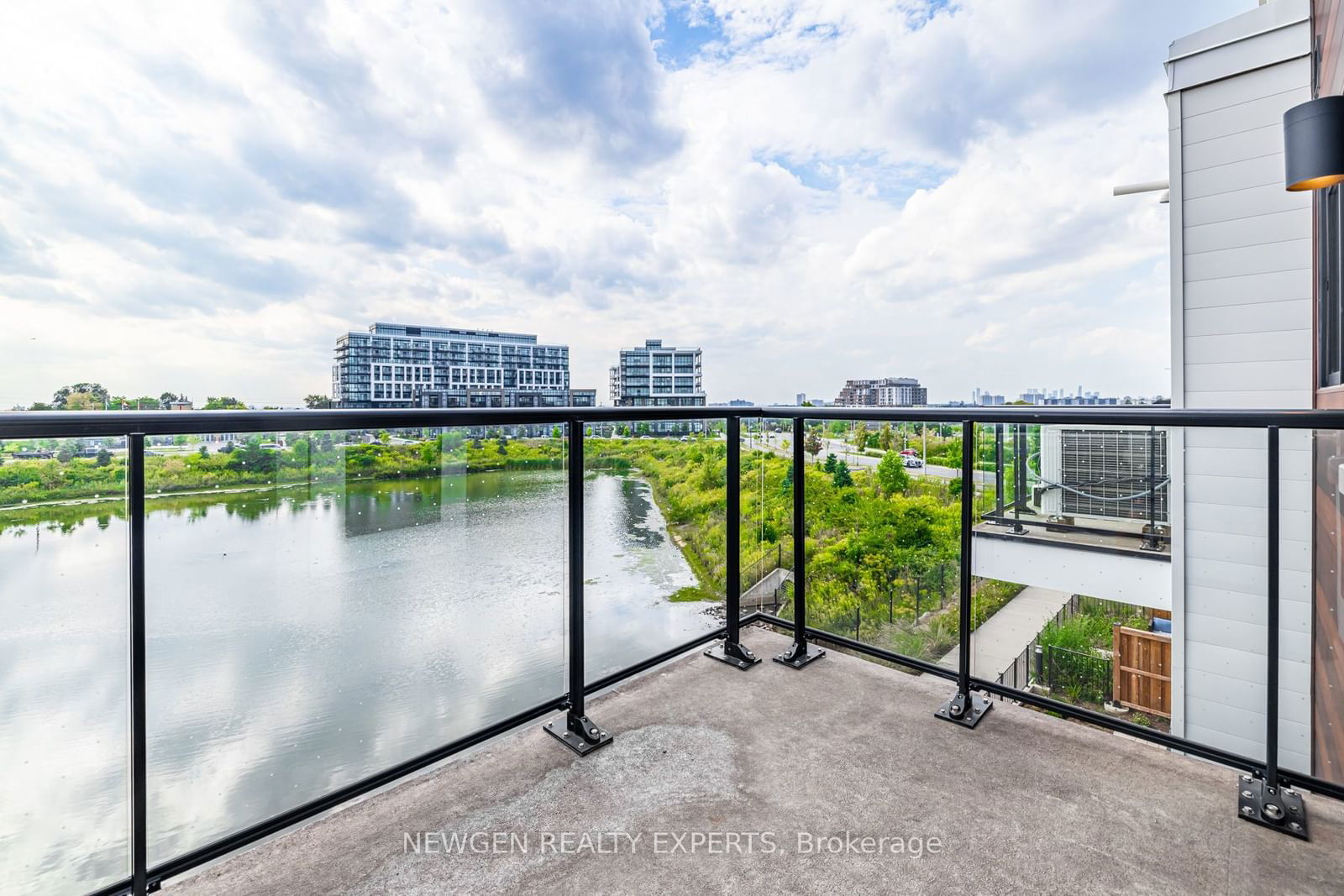 155 Downsview Park Blvd W, unit 211 for sale