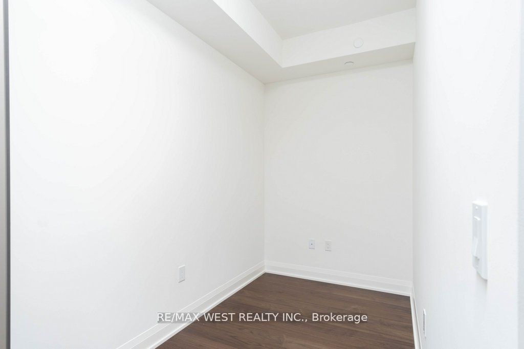 293 The Kingsway, unit 307 for rent - image #14