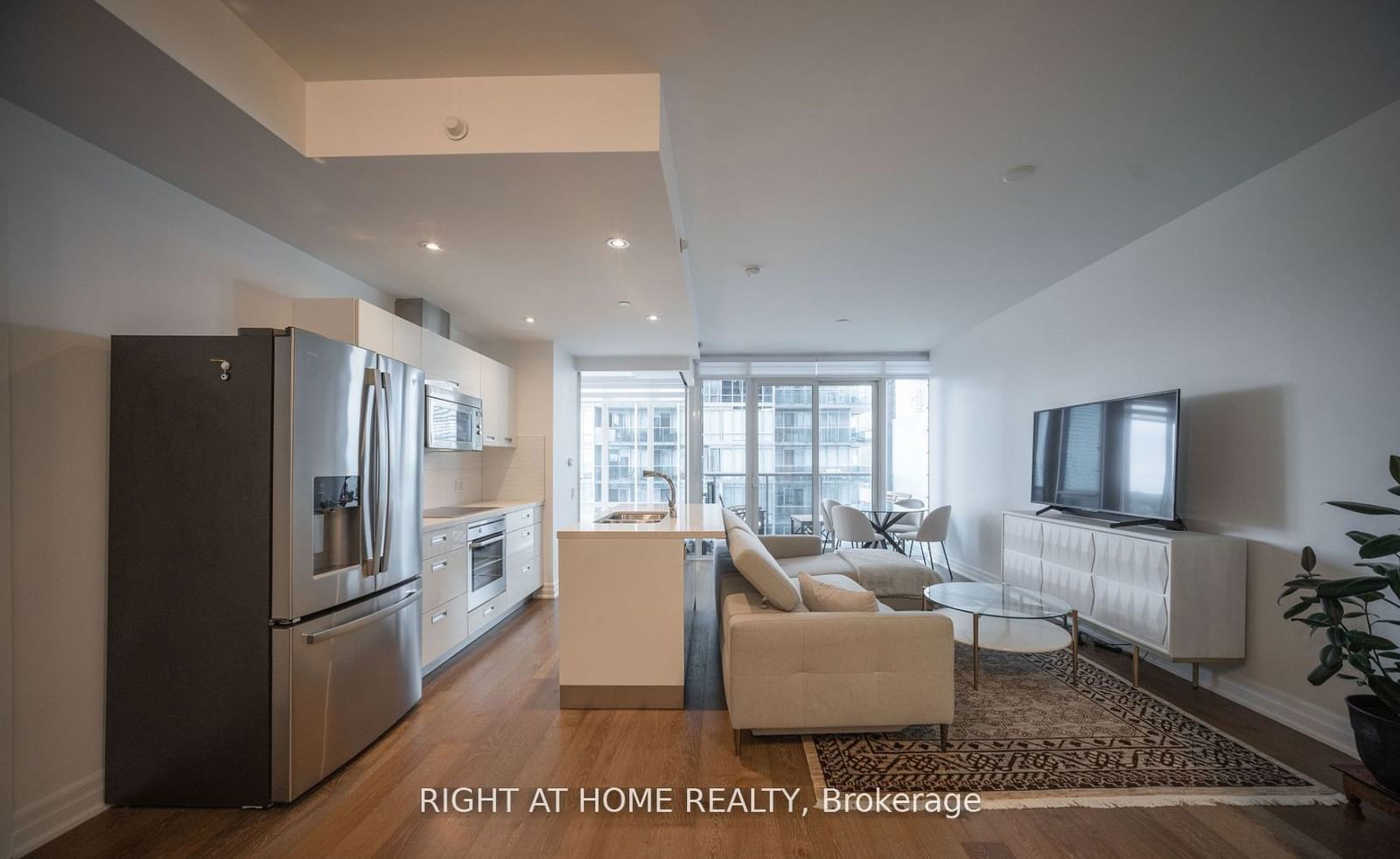 88 Park Lawn Rd, unit 1010 for rent - image #10