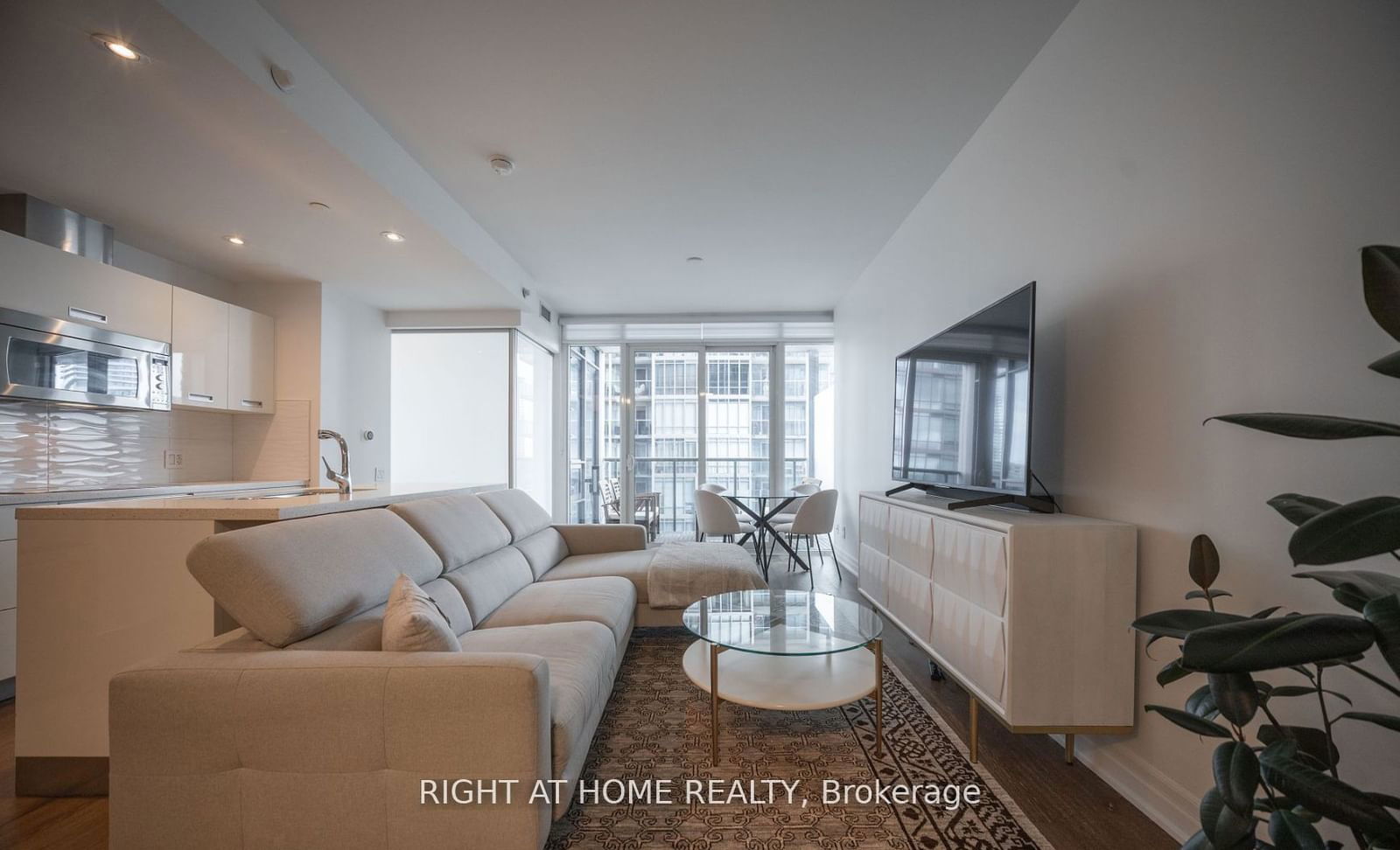 88 Park Lawn Rd, unit 1010 for rent - image #11