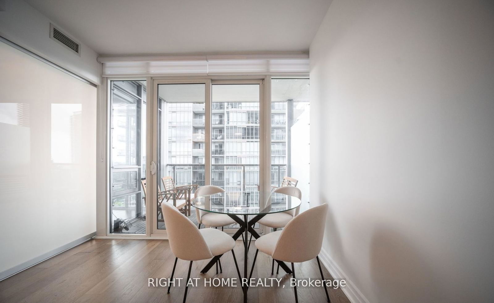 88 Park Lawn Rd, unit 1010 for rent - image #18