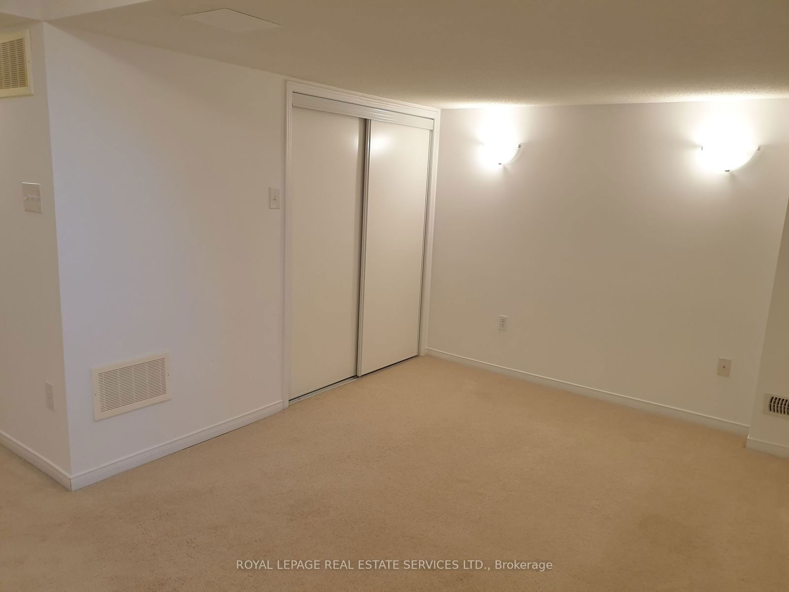 5255 Palmetto Pl, unit 152 for rent - image #23