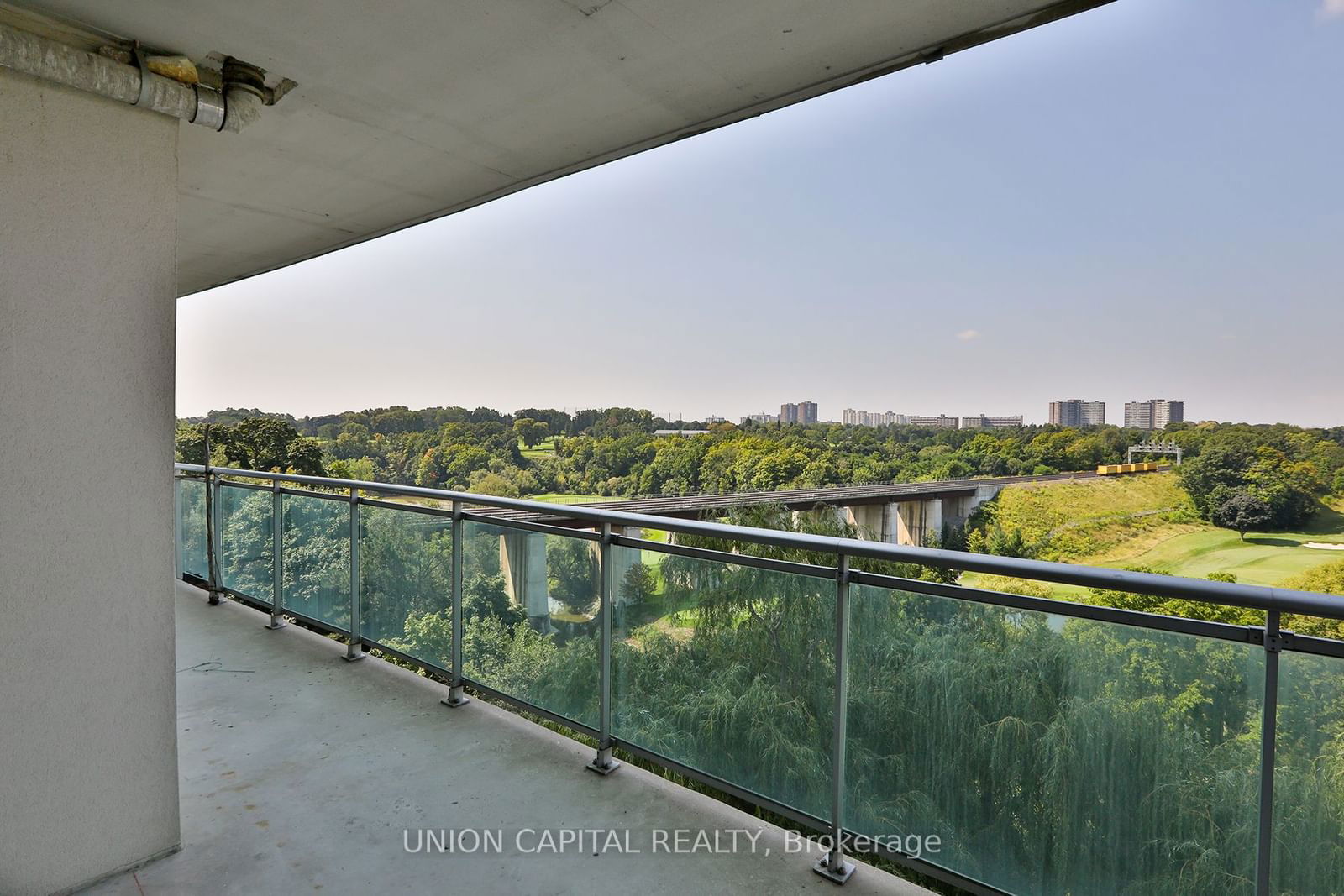 2464 Weston Rd, unit 810 for rent - image #26