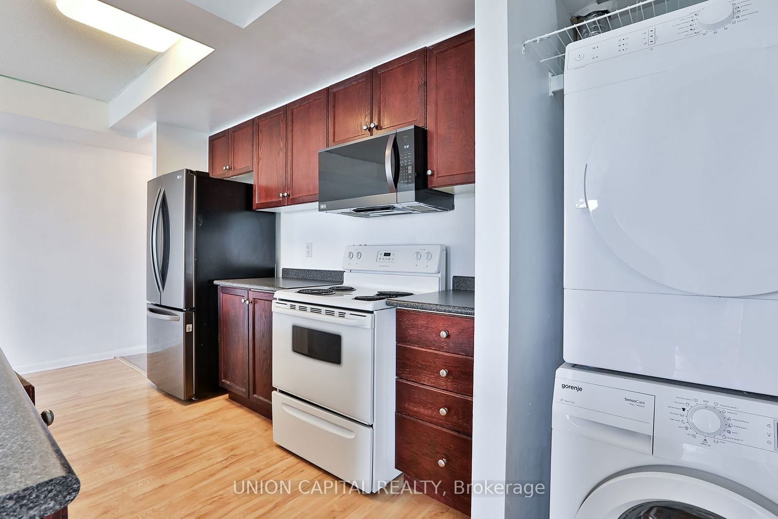 2464 Weston Rd, unit 810 for rent - image #8