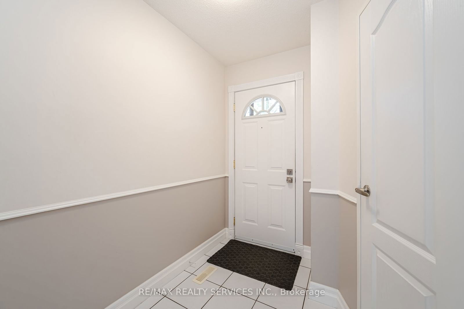 54 Tara Park Cres for sale  - image #4