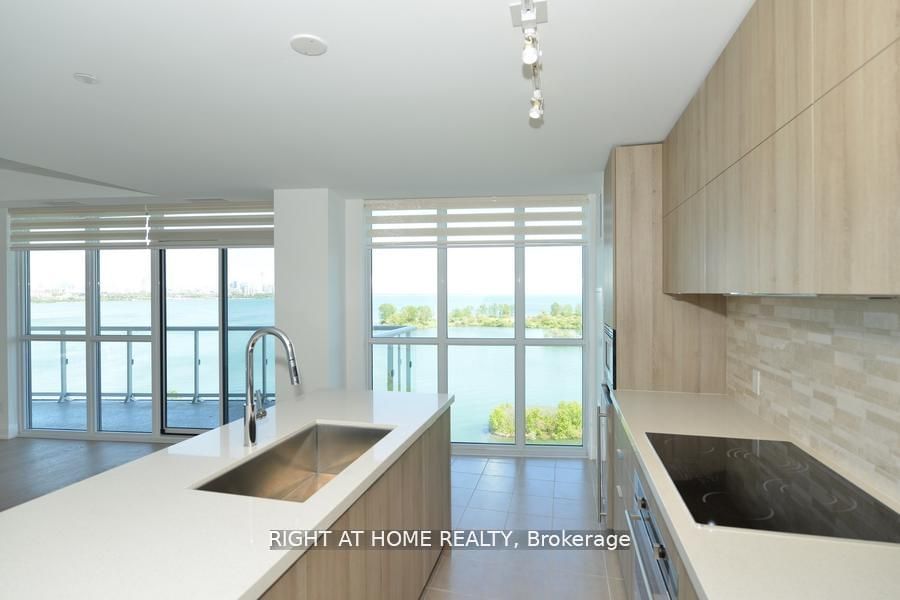 110 Marine Parade Dr, unit 1002 for rent - image #4