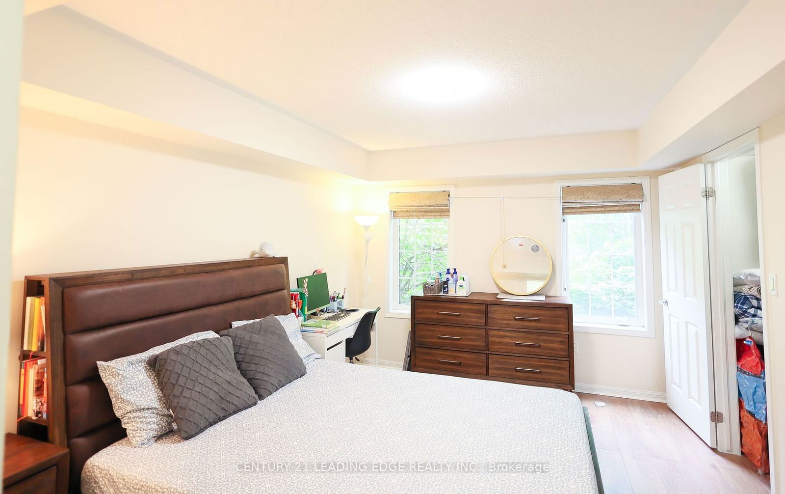 760 Neighbourhood Circ, unit 1 for sale - image #14