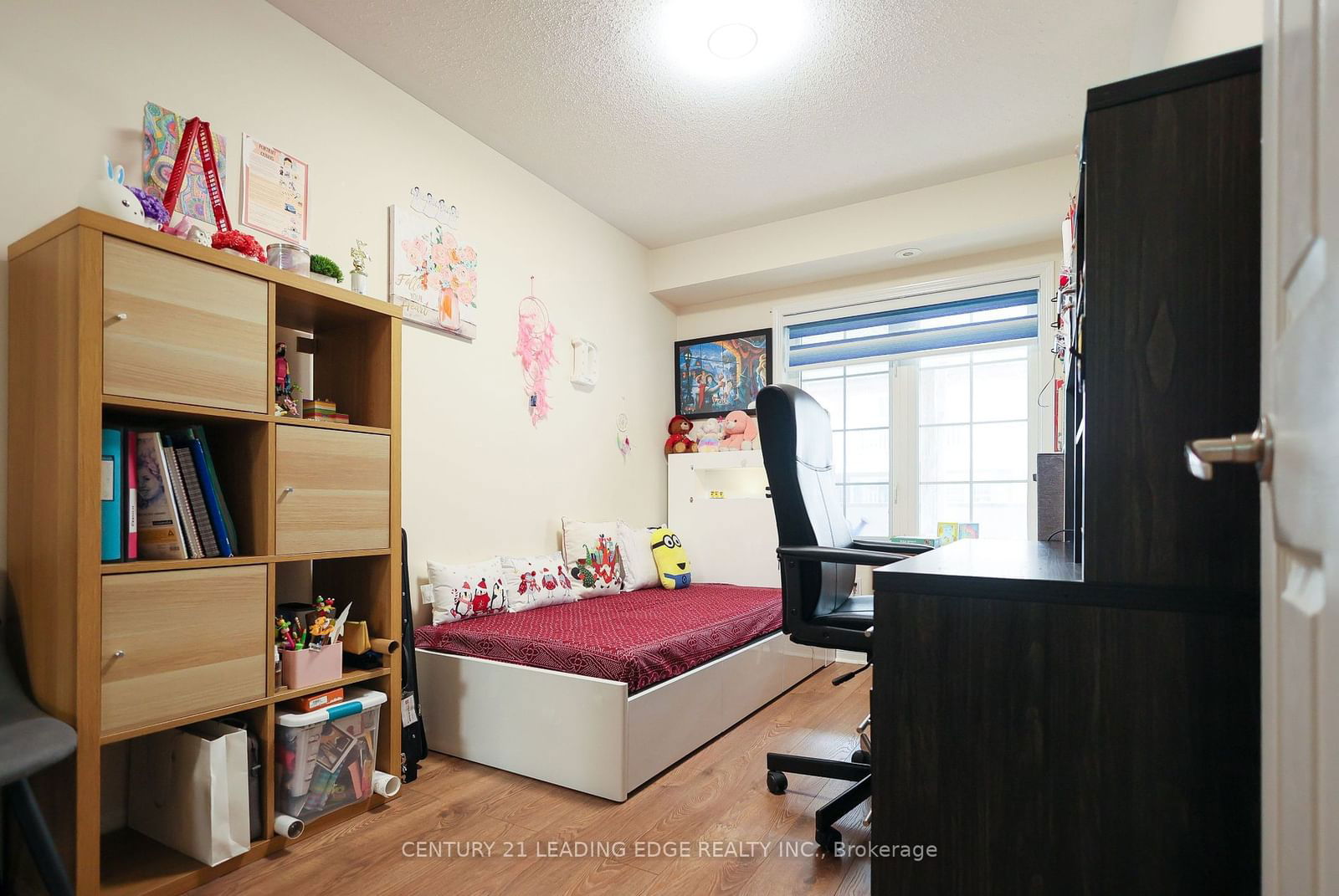 760 Neighbourhood Circ, unit 1 for sale - image #15