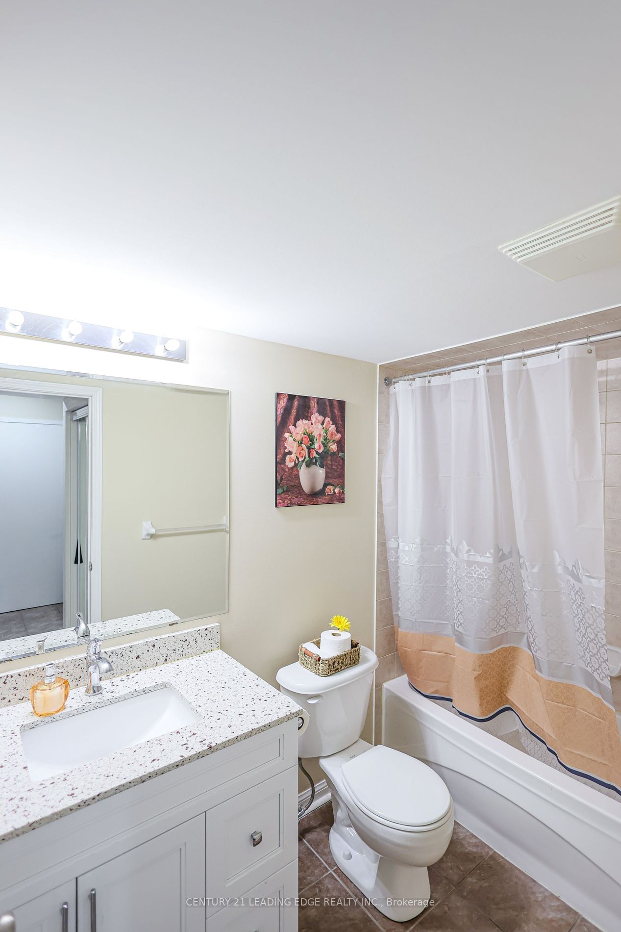 760 Neighbourhood Circ, unit 1 for sale - image #24