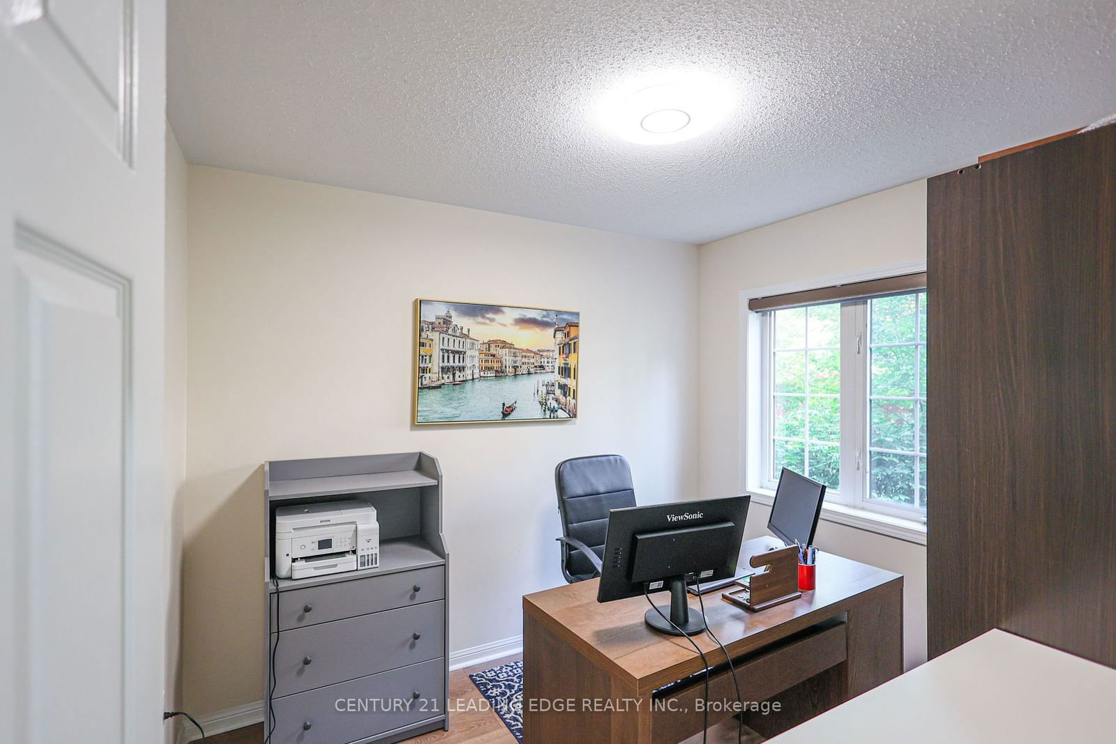 760 Neighbourhood Circ, unit 1 for sale - image #27