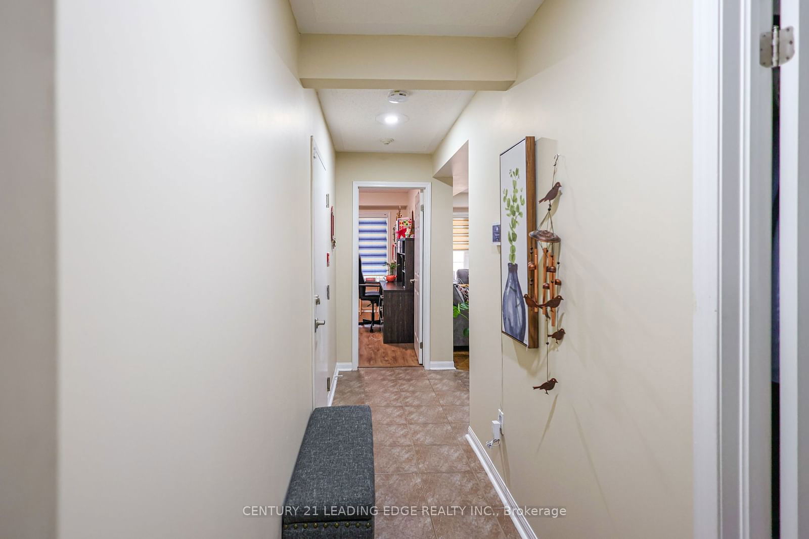 760 Neighbourhood Circ, unit 1 for sale - image #28