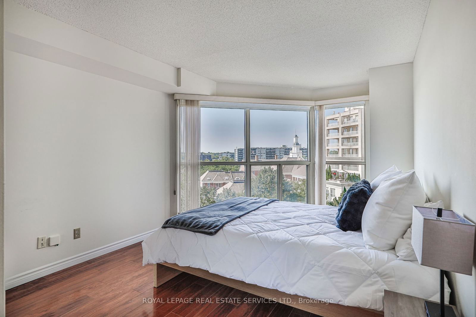 2267 Lake Shore Blvd W, unit 814 for sale - image #13