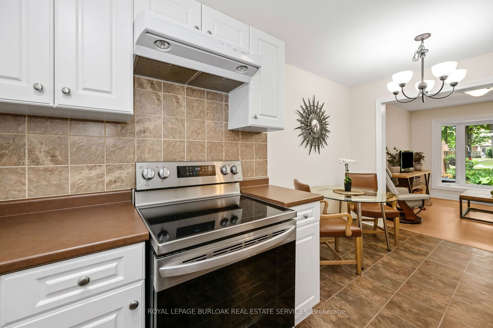 2301 Cavendish Dr, unit 118 for sale - image #15