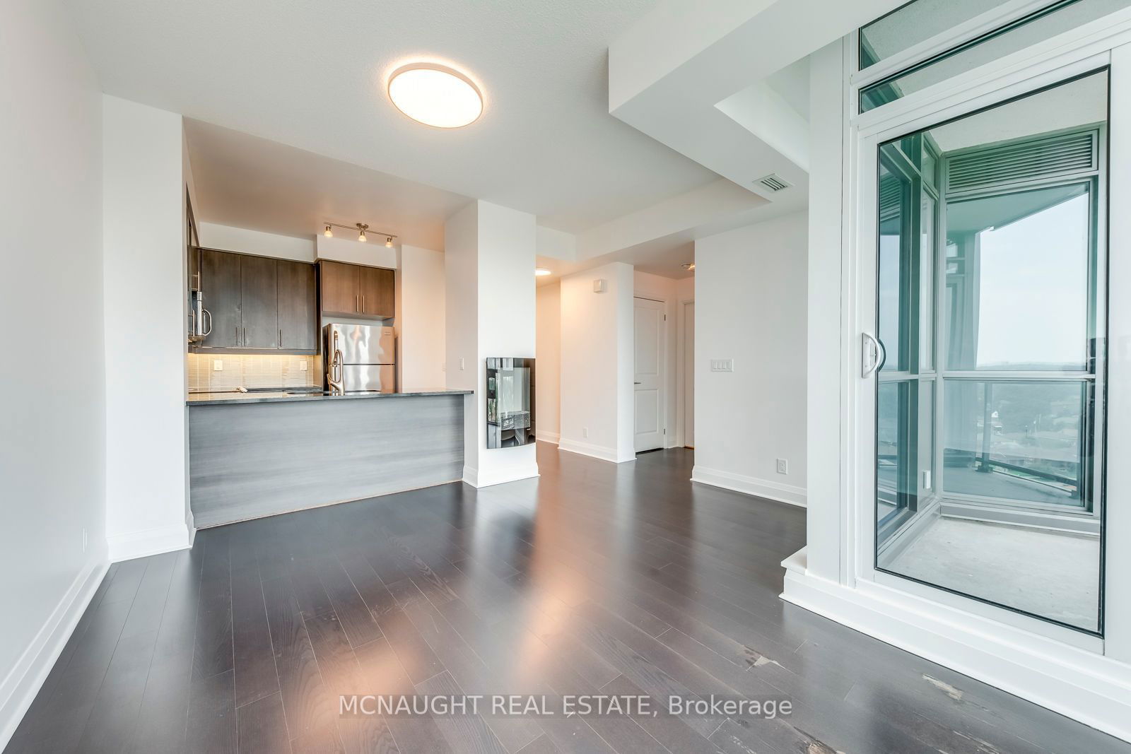 1185 The Queensway, unit 914 for sale