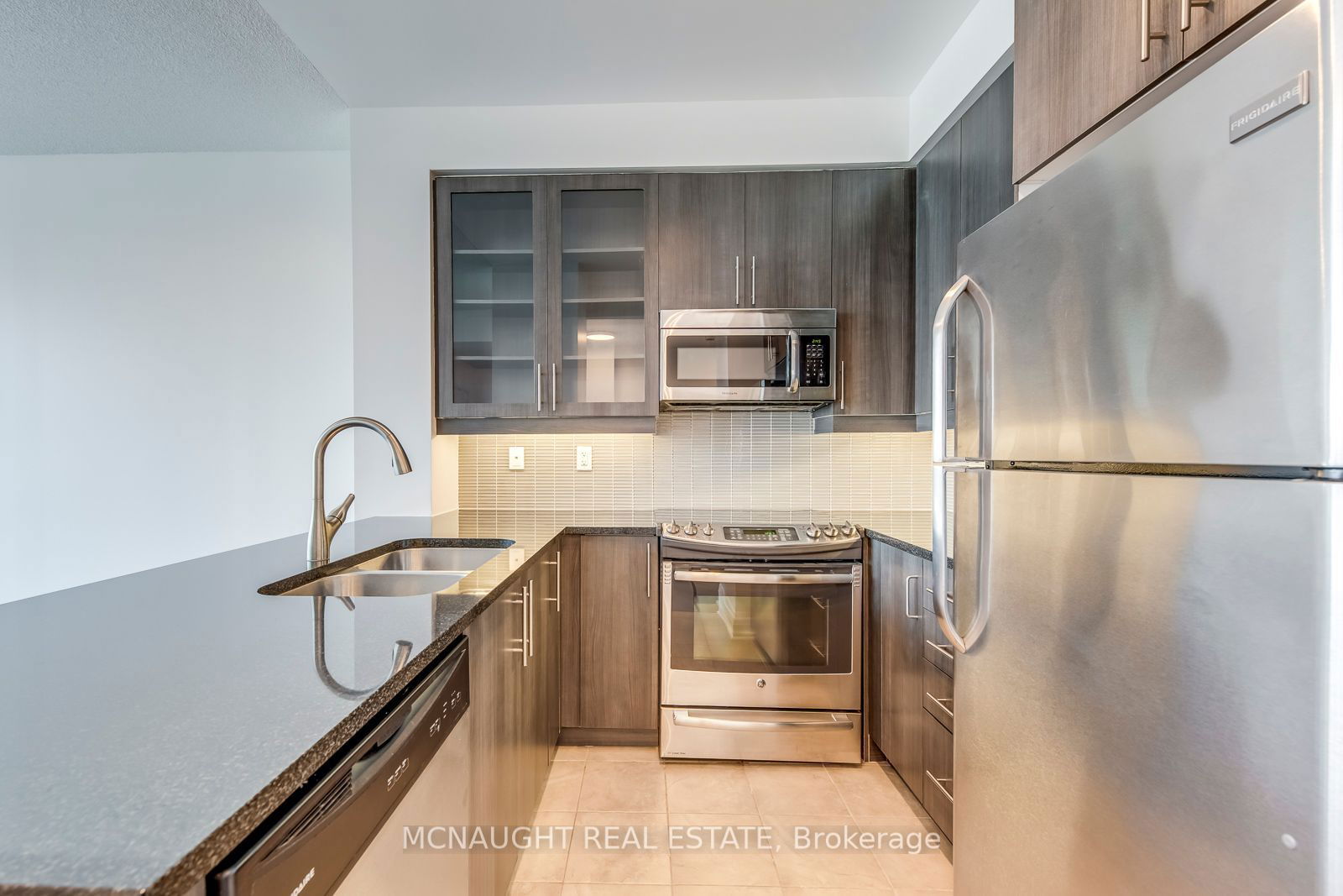 1185 The Queensway, unit 914 for sale - image #7